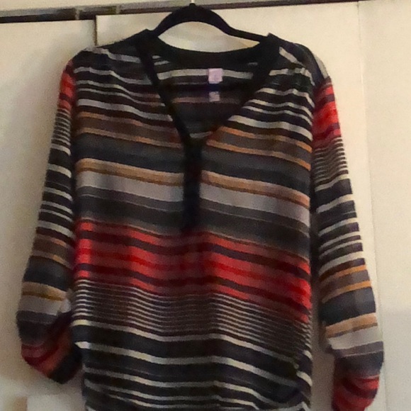 Style Striped dressy blouse - Picture 1 of 1